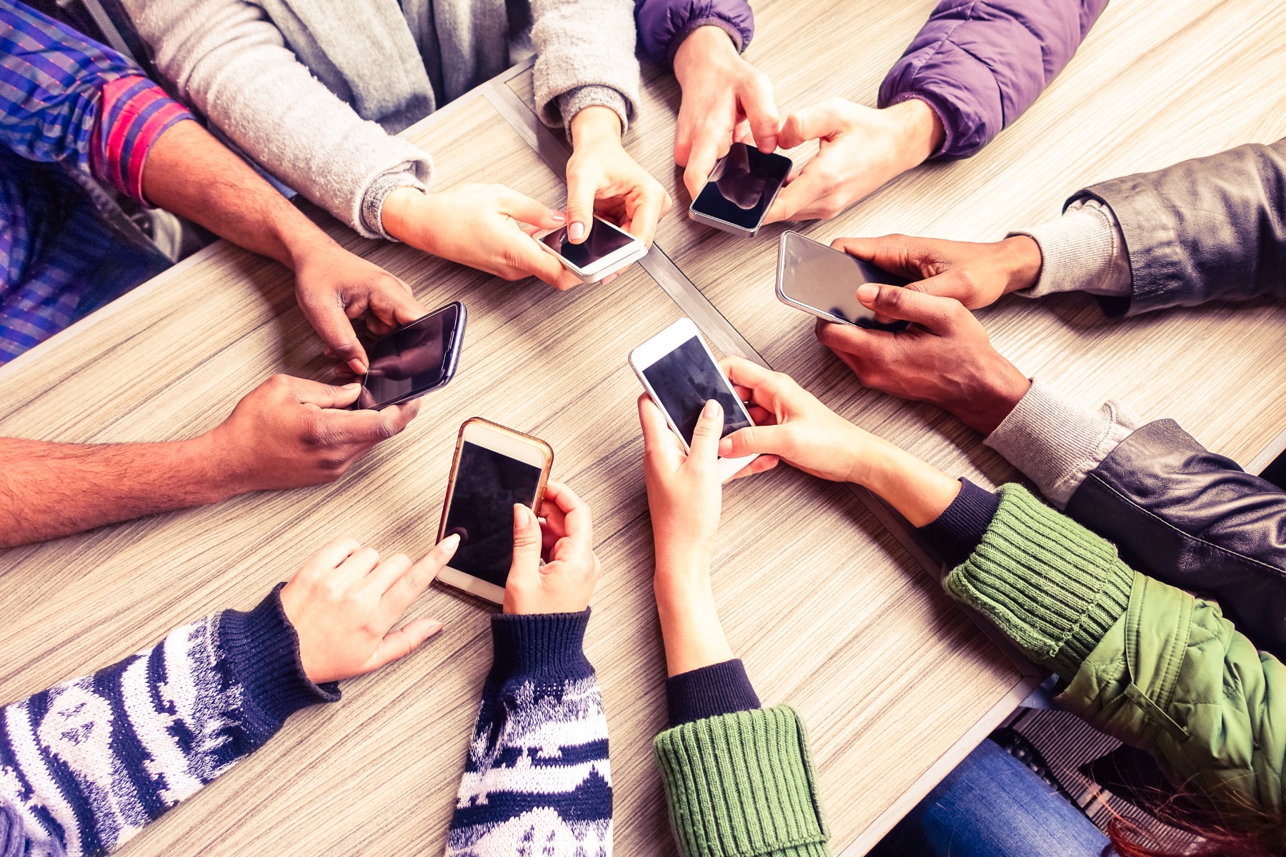 Group_comparing_phones